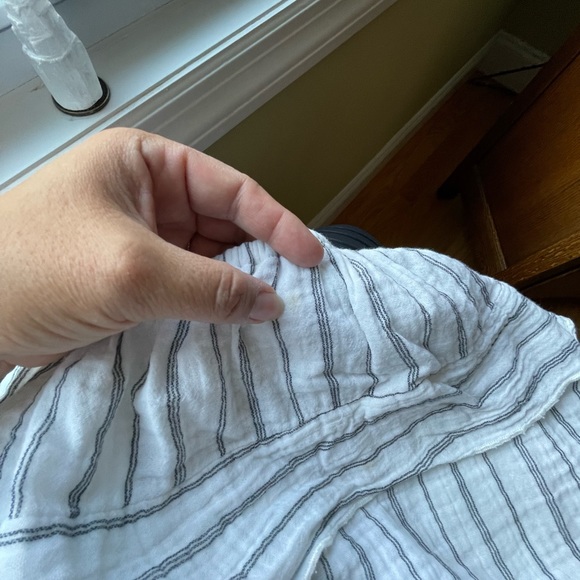 GUC Jens pirate booty white with grey stripes cha cha tube top - Picture 6 of 8